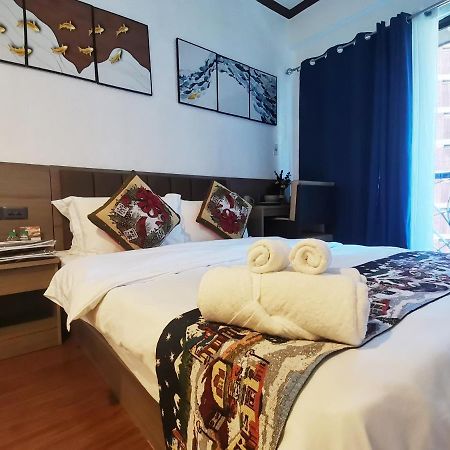 الشقق الفندقية ماكاتيفي  Warm Makati المظهر الخارجي الصورة